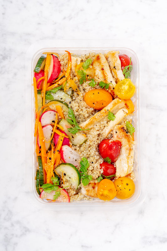 Bol quinoa, poulet & légumes croquants