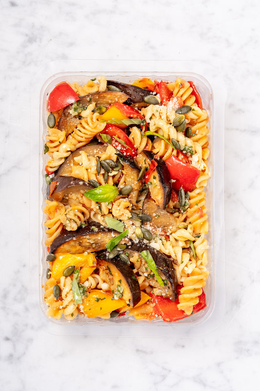 Pâtes complètes et lentilles au pesto & légumes rôtis